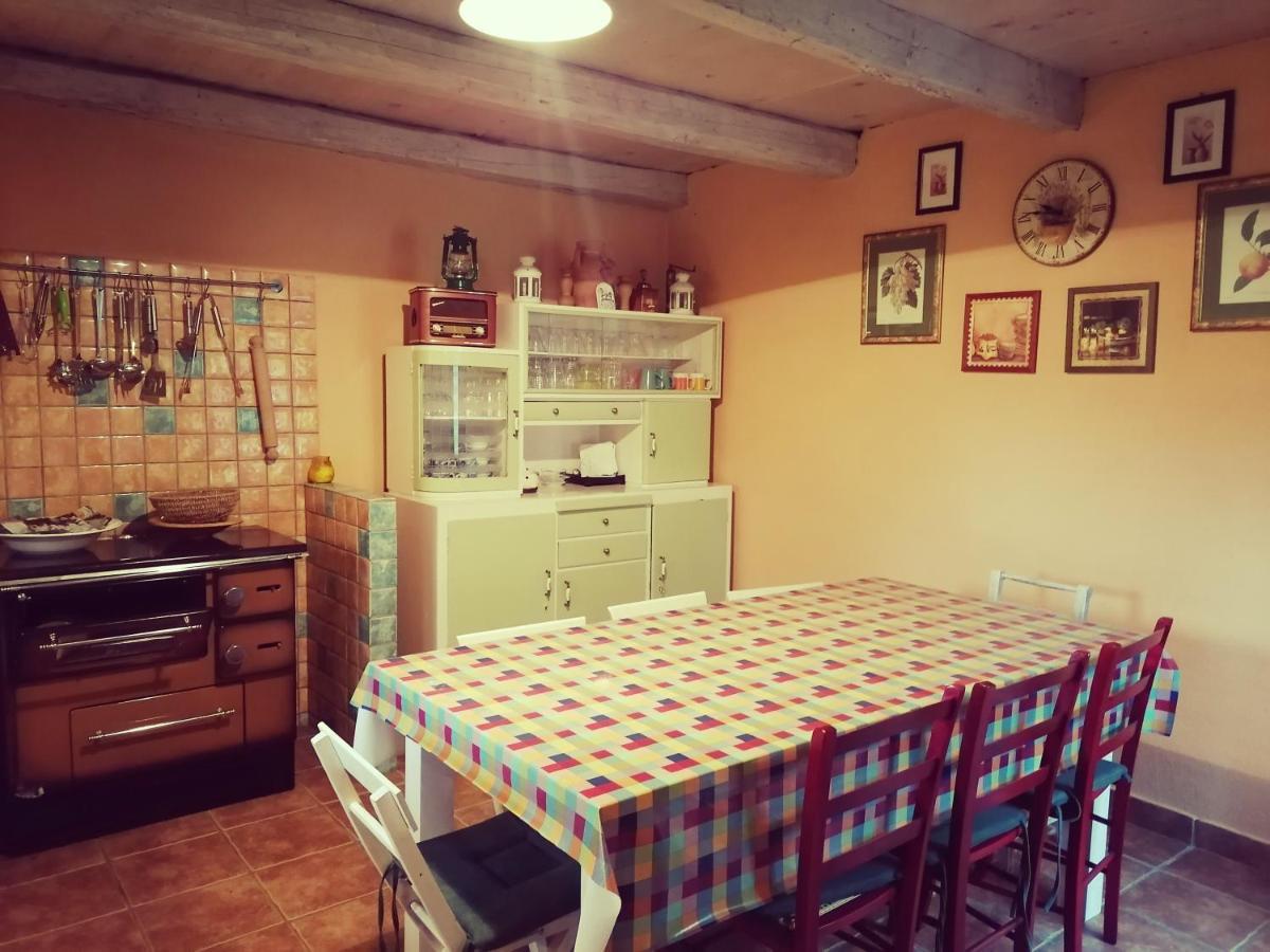 Holiday Home Modric Otočac Eksteriør billede