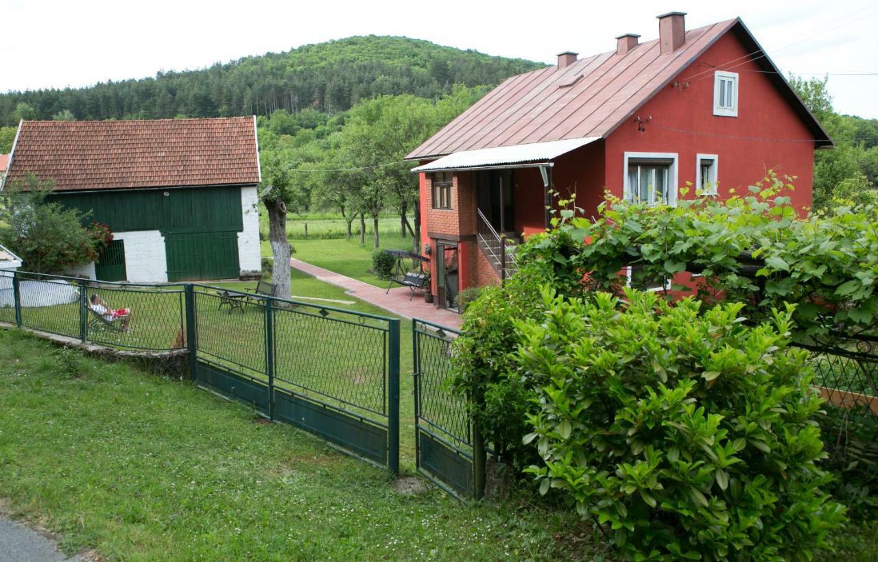 Holiday Home Modric Otočac Eksteriør billede