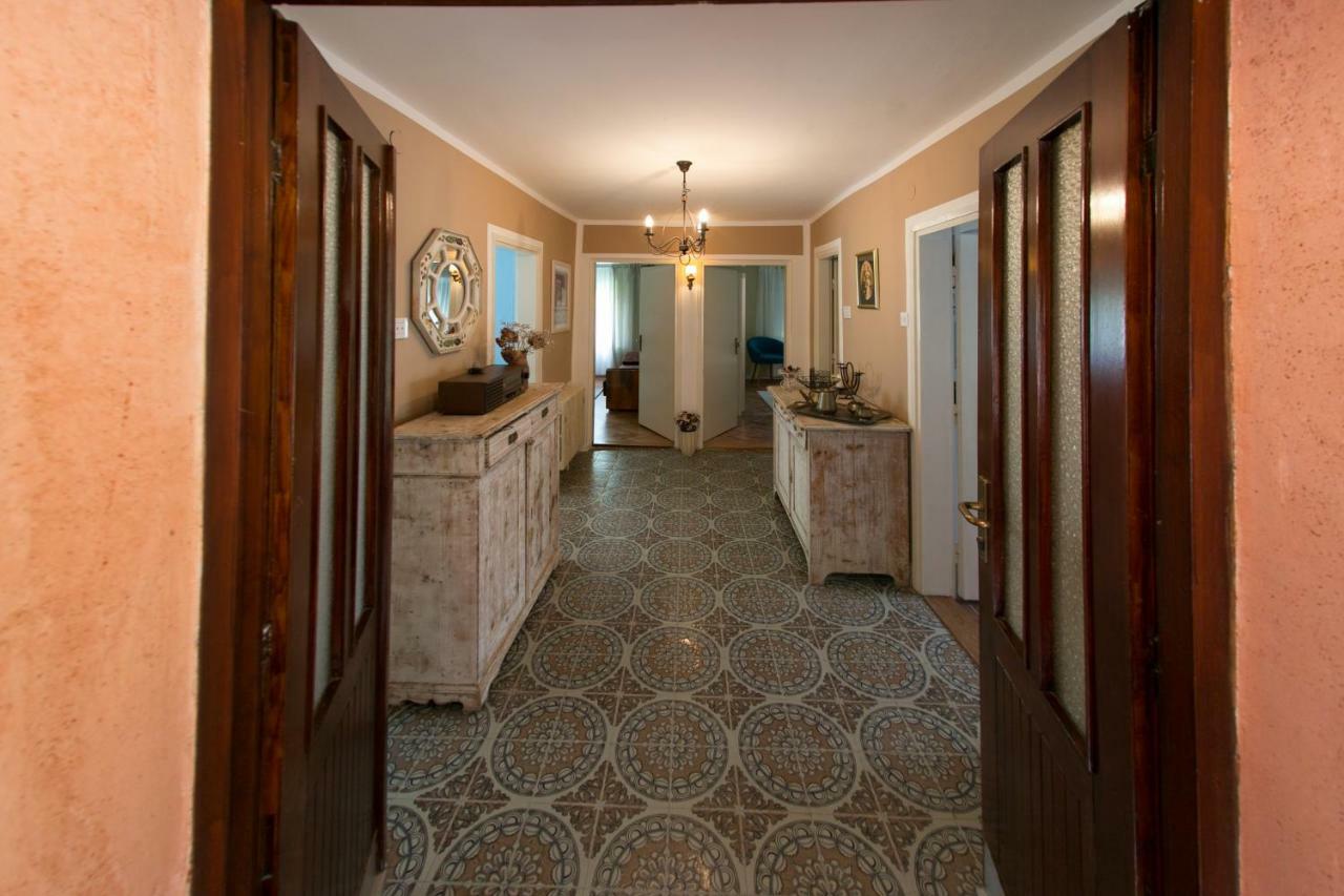 Holiday Home Modric Otočac Eksteriør billede