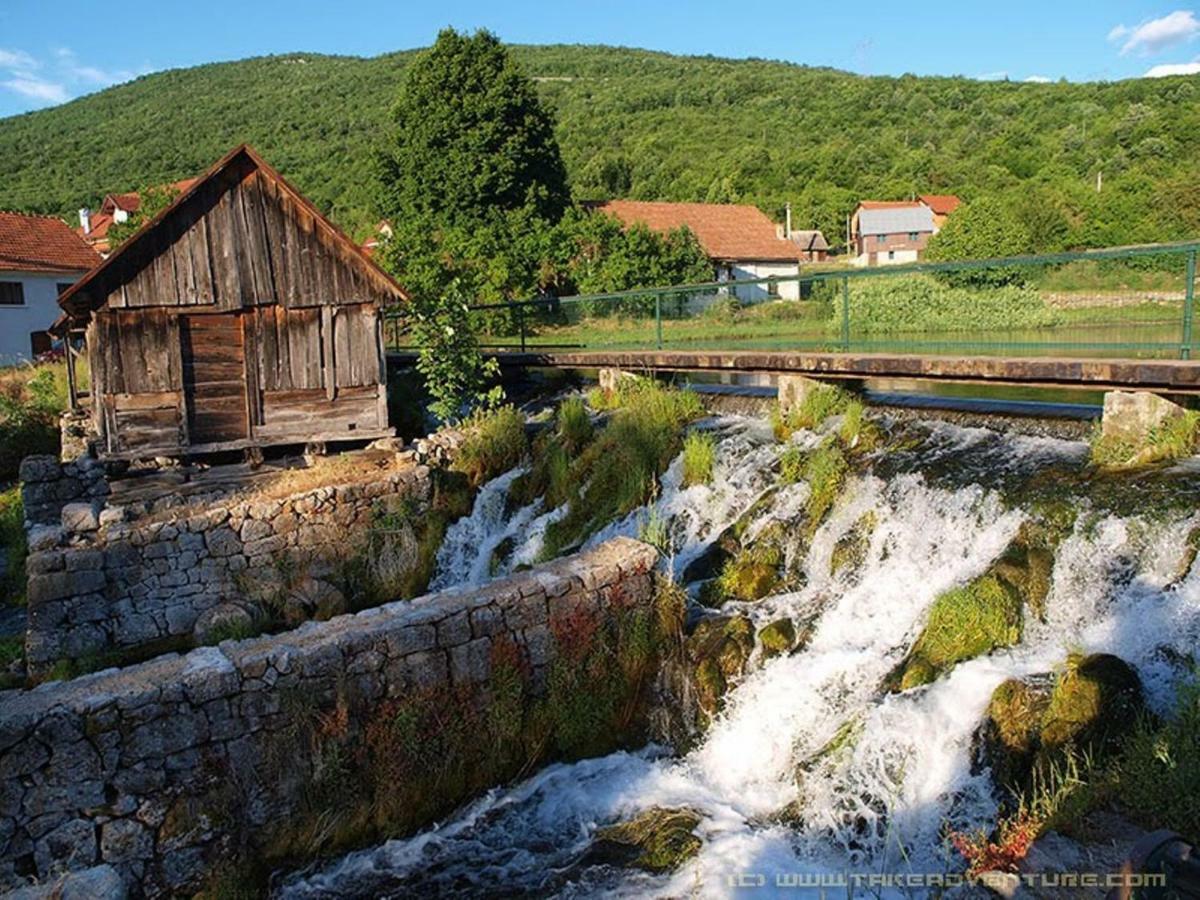 Holiday Home Modric Otočac Eksteriør billede