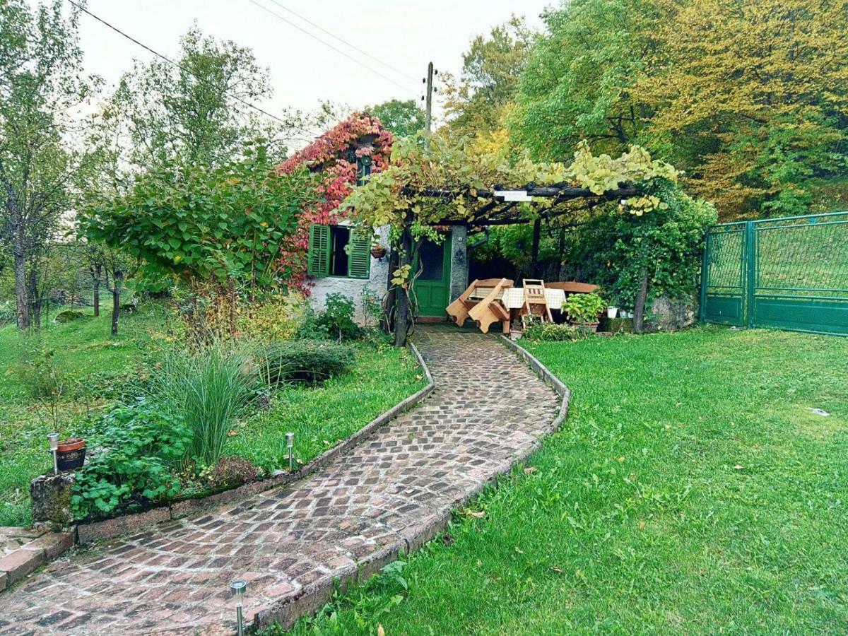 Holiday Home Modric Otočac Eksteriør billede
